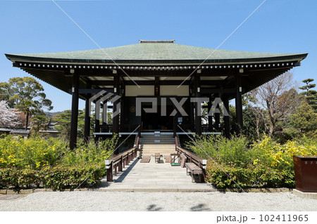 聖徳太子とその母・穴穂部間人皇后ゆかりの尼寺　中宮寺 102411965