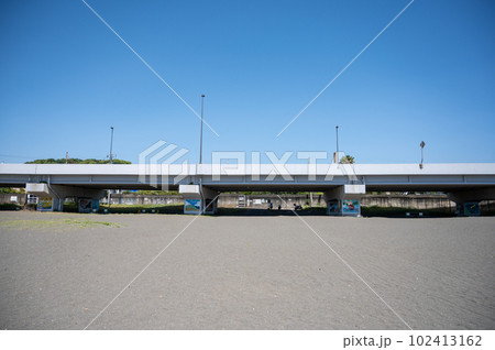 大磯海水浴場　西湘バイパス　青空　高画質 102413162