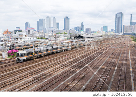 【関西本線】名古屋駅を発車した特急南紀号 102415550