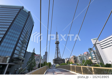 (愛知県)名古屋都市風景 名古屋テレビ塔と久屋大通公園セントラルブリッジ (愛知県)名古屋都市風景 名古屋テレビ塔と久屋大通公園セントラルブリッジ 102418905