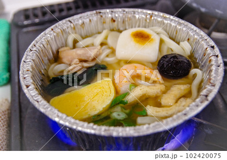 鍋焼きうどん　冷凍食品 102420075