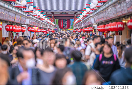 日本の東京都市景観 マ無しの方増加、これでエ感染爆発はない…浅草寺はコロナ前をこえる人流…=5月1日 日本の東京都市景観 マ無しの方増加、これでエ感染爆発はない…浅草寺はコロナ前をこえる人流…=5月1日 102421838