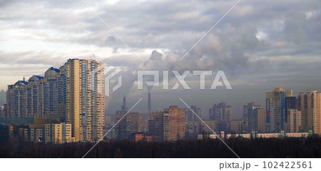 Kiev, Ukraine January 8, 2020: Strong black smog over the buildings and quarters of Kiev 102422561