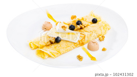 Pancakes with cheese Brie, blueberry and fuagra 102431302