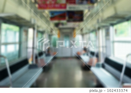 電車内のぼかし風景 電車内のぼかし風景 102433374