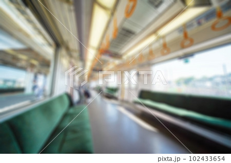 電車内のぼかし風景 電車内のぼかし風景 102433654