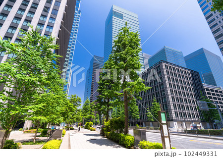 《東京都》大手町オフィス街・日本経済の中心 102449331