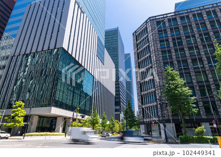 《東京都》大手町オフィス街・日本経済の中心 102449341
