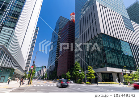 《東京都》大手町オフィス街・日本経済の中心 102449342