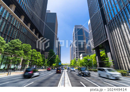 《東京都》大手町オフィス街・日本経済の中心 102449414