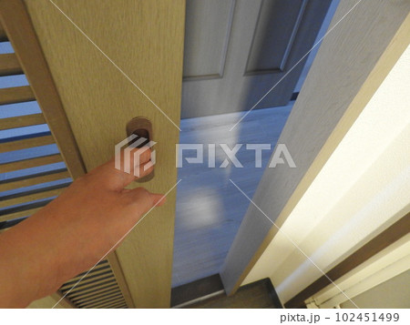 開閉扉 扉 ドア door 開閉扉 扉 ドア door 102451499