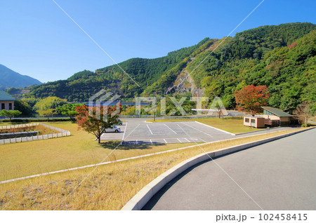 福岡県篠栗町の鳴淵ダム駐車スペース 102458415