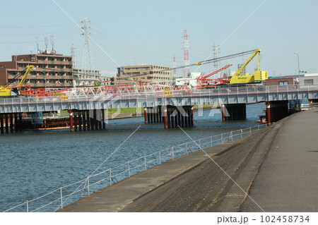 鶴見川沿いを歩いた 102458734