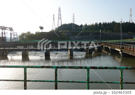 JR東日本信濃川発電所群の山本調整池ダム（新潟県小千谷市） 102463305