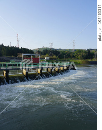 JR東日本信濃川発電所群の山本調整池ダム（新潟県小千谷市） 102463312