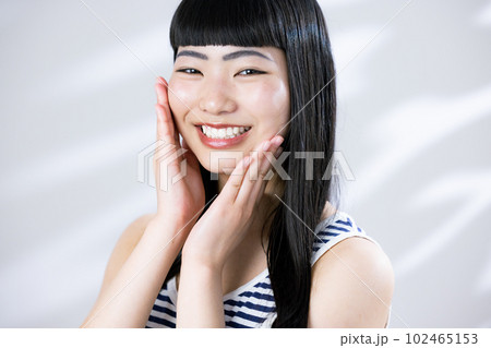 女性 10代 ビューティー 女性 10代 ビューティー 102465153