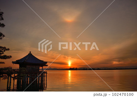 浮御堂の夜明け 102470100