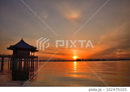 浮御堂の夜明け 浮御堂の夜明け 102470103