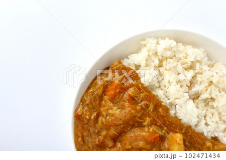具が溶けたカレーライス ジャガイモ以外ほとんど解けたカレー 102471434