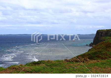 フナウサギバナタからイグワナ岩方面（伊良部島） 102472814