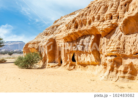 Jabal al Banat complex of nabataean tombs, Hegra, Al Ula, Saudi Arabia Jabal al Banat complex of nabataean tombs, Hegra, Al Ula, Saudi Arabia 102483082