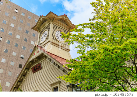 北海道　札幌市にある札幌市時計台 102485578