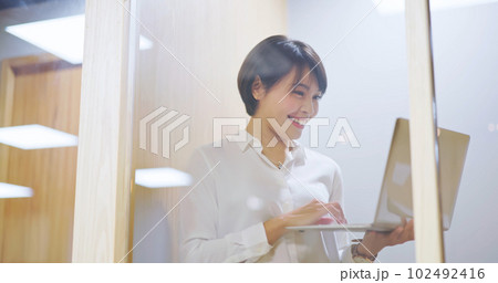 asian happy businesswoman working 102492416