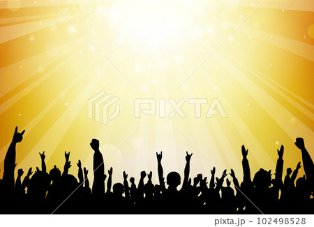 ライブイベントで熱狂する人々 102498528