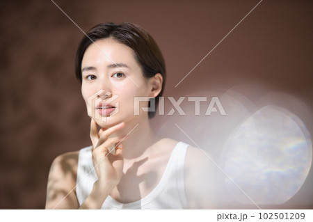 若い女性のビューティ 若い女性のビューティ 102501209