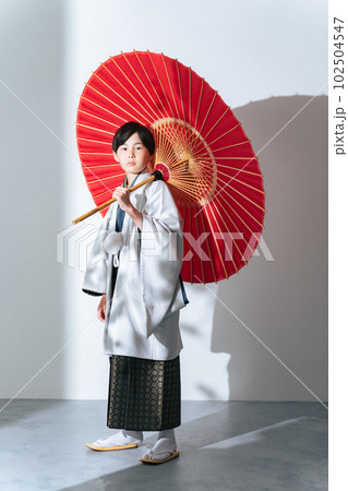 和服を着た男の子 フォトスタジオ 写真館 和服を着た男の子 フォトスタジオ 写真館 102504547