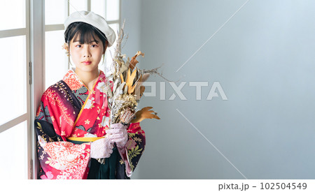和服を着た女の子のポートレート 写真館 フォトスタジオ 和服を着た女の子のポートレート 写真館 フォトスタジオ 102504549