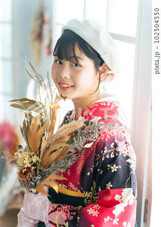 和服を着た女の子のポートレート 写真館 フォトスタジオ 和服を着た女の子のポートレート 写真館 フォトスタジオ 102504550