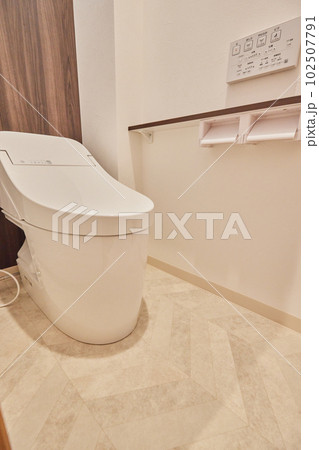 清潔感のあるトイレ　新築 102507791