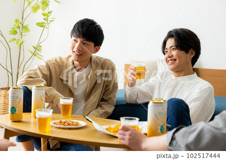 家飲み 男性 家飲み 男性 102517444