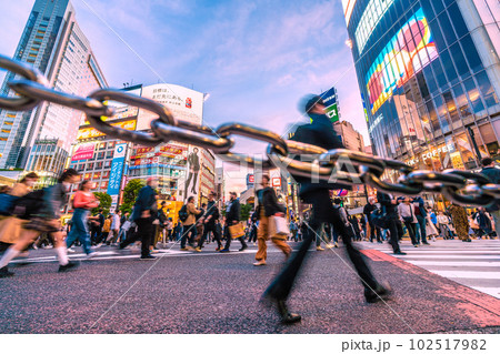 日本の東京都市景観 5類移行きょうから。呪縛の鎖から解放、賑わう渋谷。マ無しの方がさらに増加=8日 日本の東京都市景観 5類移行きょうから。呪縛の鎖から解放、賑わう渋谷。マ無しの方がさらに増加=8日 102517982