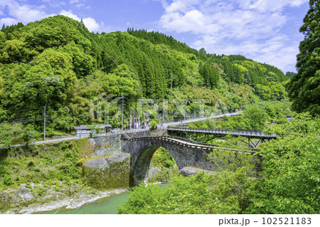 熊本県美里町のシンボル 霊台橋 102521183