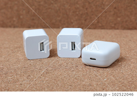 充電器、USB,OA機器,デジタル,充電、電気、パソコン、接続,USBコネクタ,電源、プラグ 充電器、USB,OA機器,デジタル,充電、電気、パソコン、接続,USBコネクタ,電源、プラグ 102522046