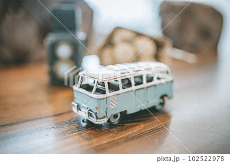 バスのミニカー 102522978