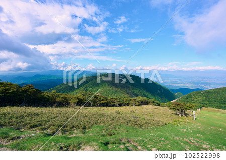 御在所岳の登山道から見える景色 102522998