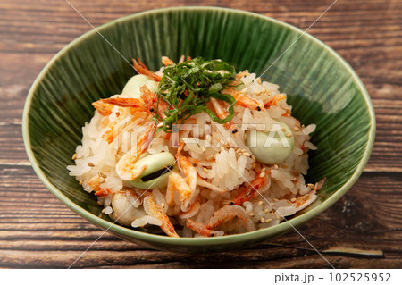 桜エビの炊き込みご飯 102525952