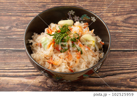 桜エビの炊き込みご飯 桜エビの炊き込みご飯 102525959
