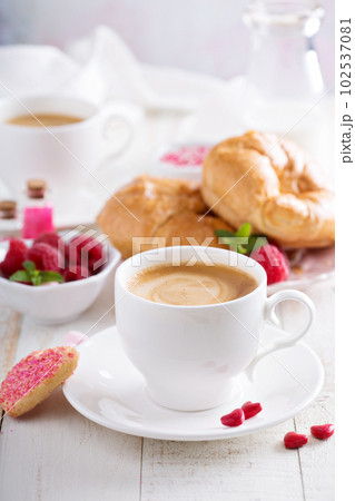 Valentines day breakfast with cooffee 102537081