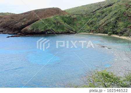 ハワイのオアフ島「ハナウマ湾」 102546522