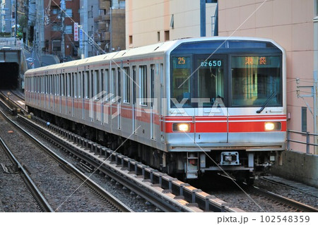 【東京メトロ】02系（丸ノ内線：後楽園駅） 102548359