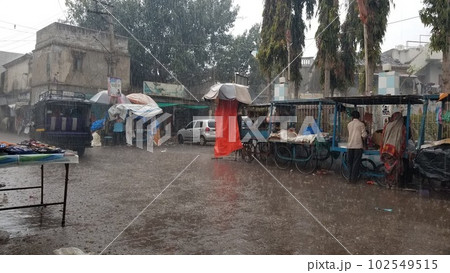 インドの雨 インドの雨 102549515