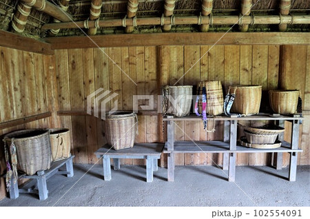 吉野ケ里遺跡、南のムラ長の一家、室内展示 吉野ケ里遺跡、南のムラ長の一家、室内展示 102554091