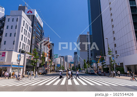 《東京都》田町駅前オフィス街・東京都市風景 《東京都》田町駅前オフィス街・東京都市風景 102554426