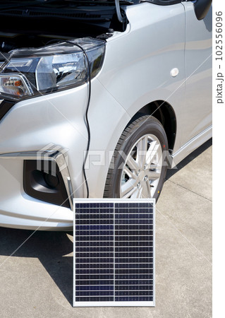 車のバッテリー充電 102556096