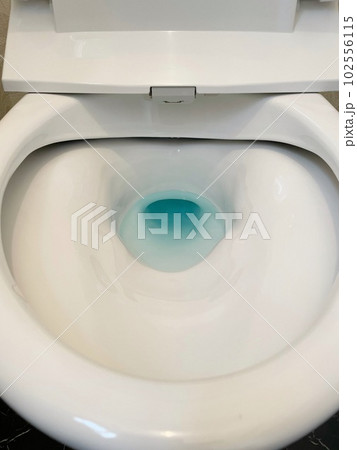 ピカピカトイレ掃除 102556115