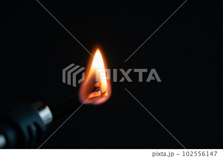 線香の着火 線香の着火 102556147